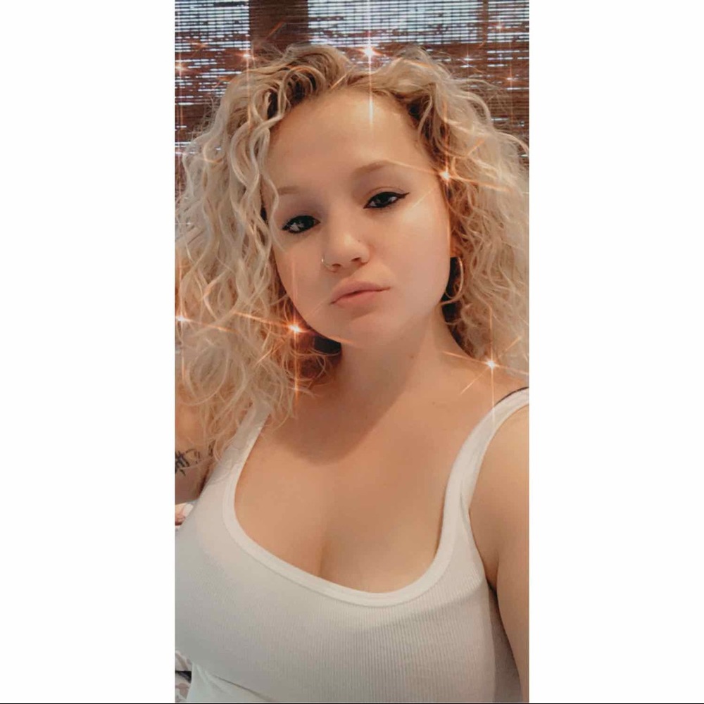 Meet your Posher, Rebecca